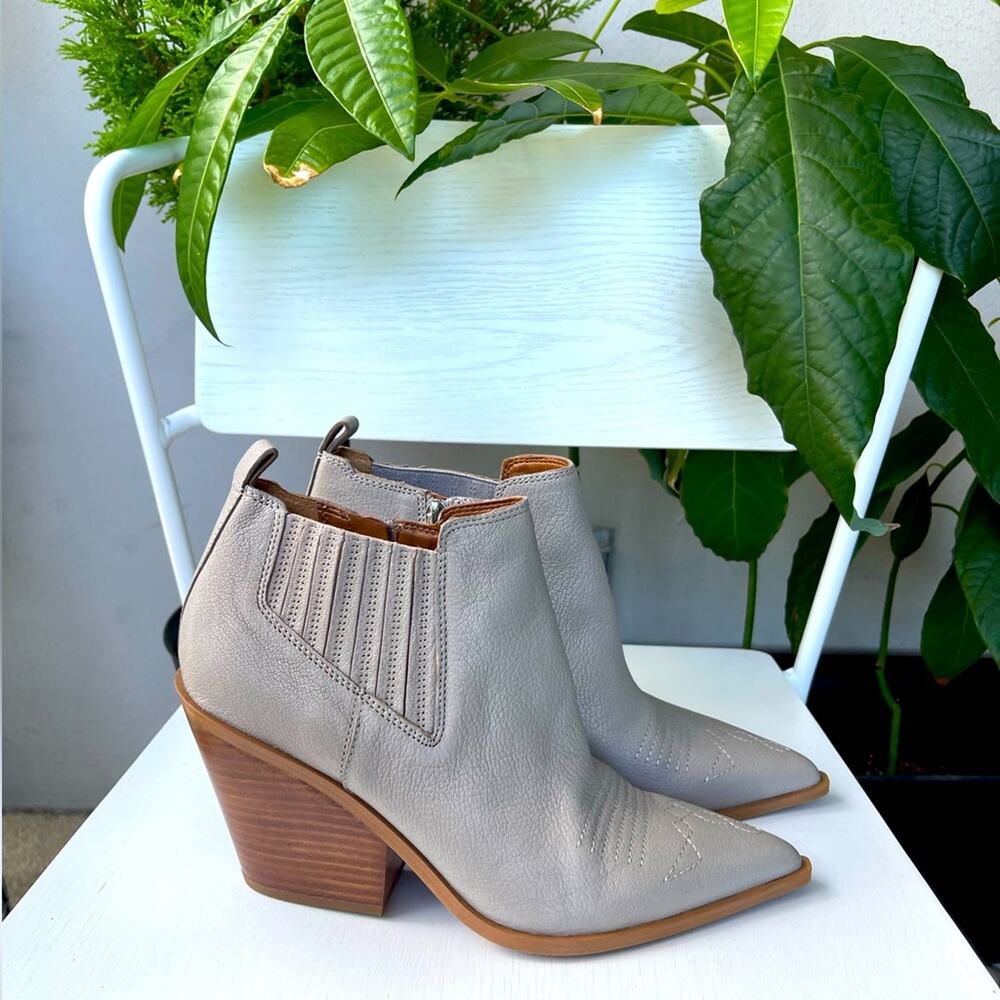 🌿 Franco Sarto Leather Pointed Toe Western Ankle Booties in Grey, US 10